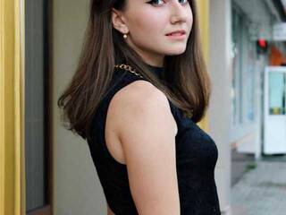 Еротичний відеочат Hotbombita