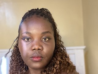 Еротичний відеочат Freakyqueen11