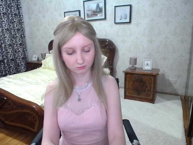 Фотографії YourDesserte Hello guys! Welcome to my room) Lets chat and have fun together! PVT-GRP On for you) If you like my smile, tip 20 toks:kiss Spin the wheel of fortune for 100 tokens!