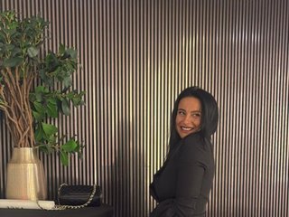 Еротичний відеочат GloriaMoon