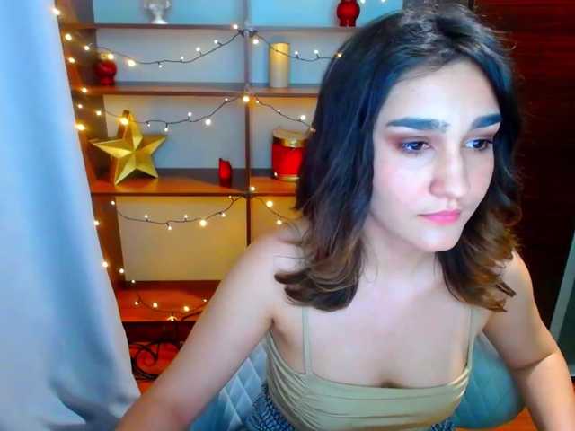 Фотографії GoldeneHeart hello guys, I have new white underwear and white stockings, I will be glad to show in private, chat and fun) kiss! guys help me reach the goal 8000 tokens left