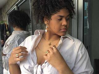 Еротичний відеочат HalleThomson