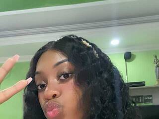 Еротичний відеочат Hannan-baker