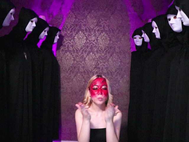 Скріншоти передачі HollyEmily