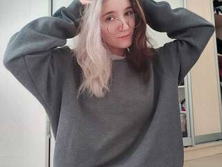 Еротичний відеочат HolySteel