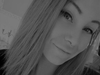 Еротичний відеочат HolySweetiePoly