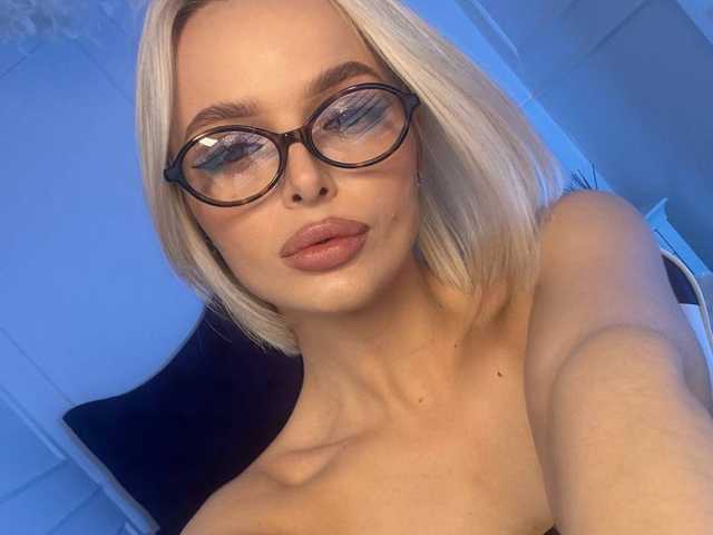 Фото профілю horny-blondie