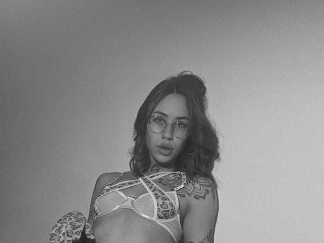 Фото профілю v_-_-_v