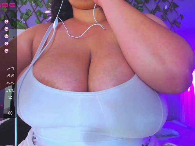 Фотографії ivonstar play pussy 100 #latina #bbw #curvy #squirt #bigboobs