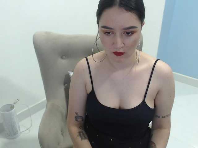 Фотографії Jane-Does Join if you like good booty!! Let's get naughty | Full naked for 99tk | wet pussy play for 444 | one finger in ass for 555 | ♥ || Goal: HARD FINGERING 295 to hit it!! | #latina #curvy # wet
