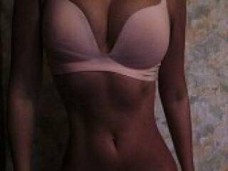 Еротичний відеочат jessie23