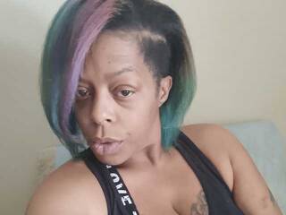 Еротичний відеочат JuicceHoneyPot