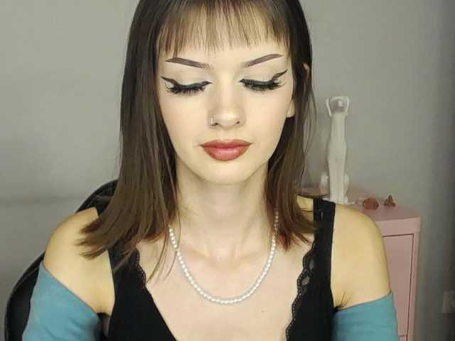 Фотографії juicyVicky Let me make ur experience unforgetable ;) #sexy #tease #seduction #petite #natural #tiny #pierced #cfnm #domina #makeup #fetish #feet #armpits #joi #cbt #humiliation