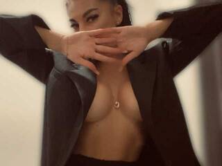 Еротичний відеочат JulieWerb