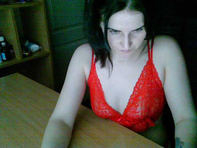 Скріншоти передачі JuneCalhoun