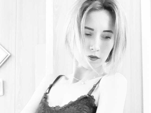 Фото профілю Just-A-Girl