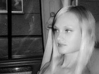 Еротичний відеочат karoline4u