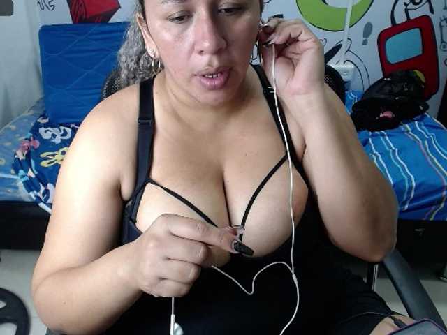 Фотографії katalellalove #bigboobs#bigass#mature#pusyy#squirt#suckniples#suckdildo#belly#latina#young#deepthroat#pvt#lovense#ebony#anal#