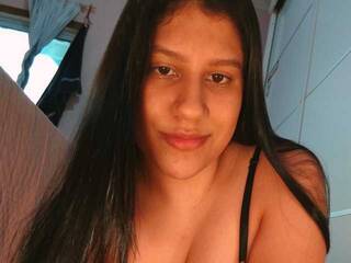 Еротичний відеочат katieliins