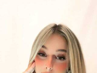 Еротичний відеочат katmiss25