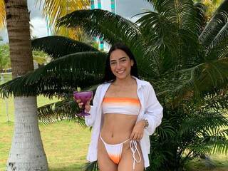 Еротичний відеочат kaylavibes