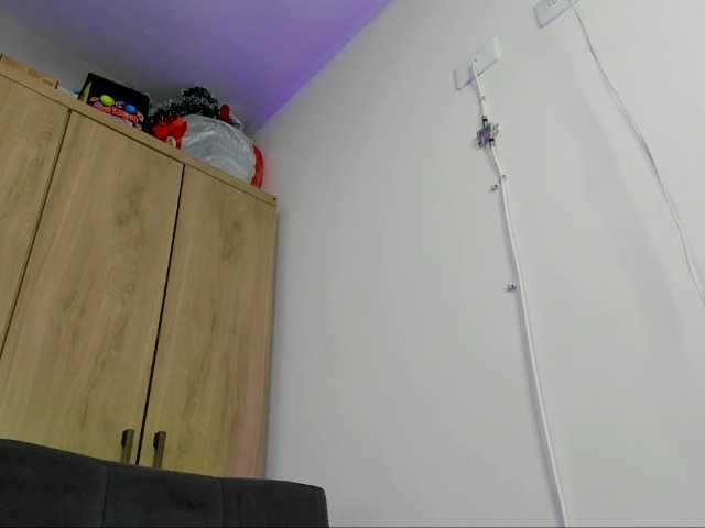 Скріншоти передачі Kendall-sexy