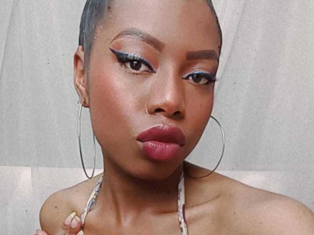 Фотографія профілю Keniaa-ebony