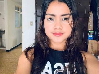 Еротичний відеочат KIITTY-1