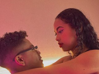 Еротичний відеочат KimmyMaximu