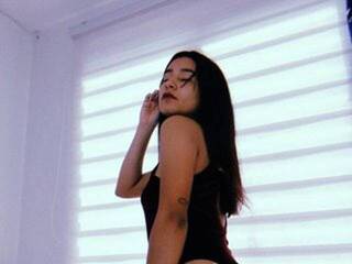 Еротичний відеочат kimy-evans