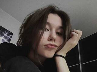 Еротичний відеочат KiraTwinkie