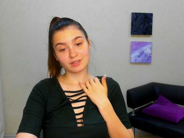 Скріншоти передачі KitanaMoon