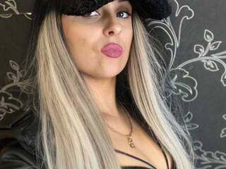 Еротичний відеочат KrisKoskina