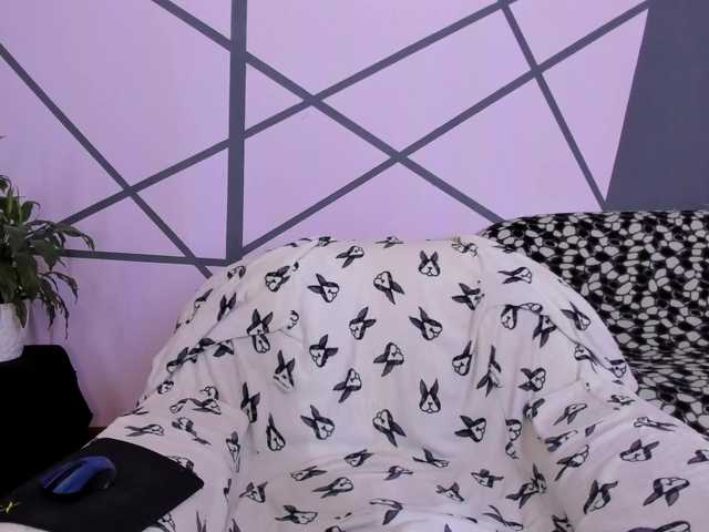 Скріншоти передачі ChristaHell