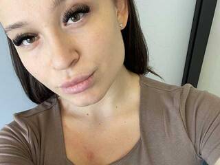 Еротичний відеочат kristinkasiii