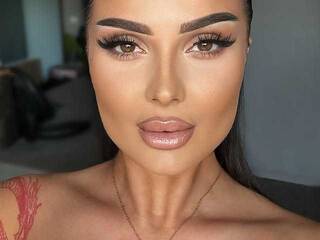 Еротичний відеочат KylieSpicey