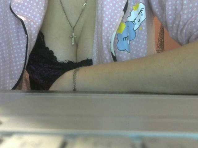 Скріншоти передачі t_w_i_n_k_l_e