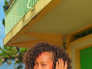 Еротичний відеочат Larah00