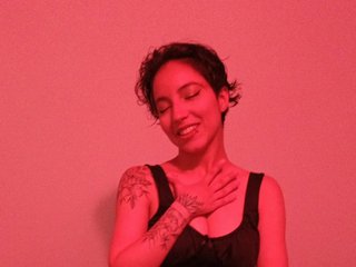 Еротичний відеочат laura-hills18