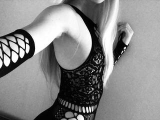 Еротичний відеочат laura11bone