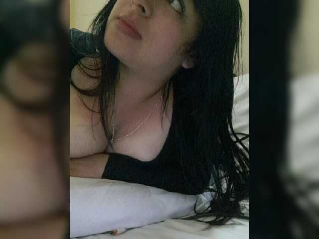 Фотографії laurenlovella in secret in my house 15 tk max level #chat #lovense #latina #colombia