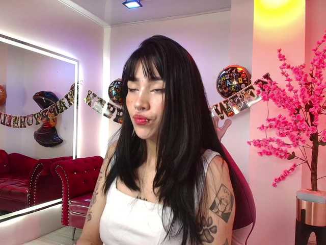 Скріншоти передачі leia-queens