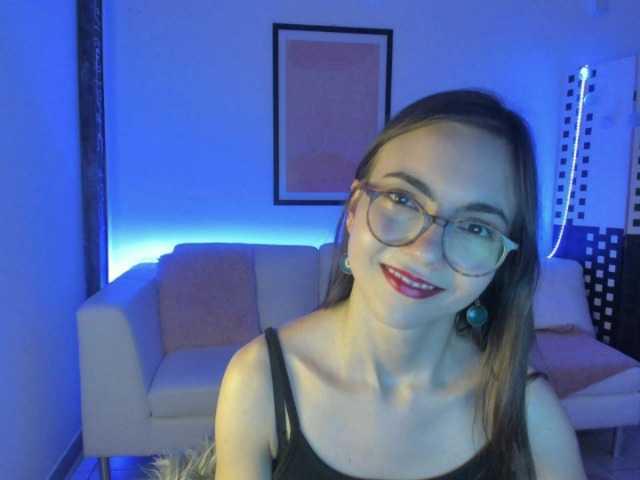 Фотографії Leilastar18 #new model welcome in my room lets have #fun togeother #petite #cute #boobs #pvt