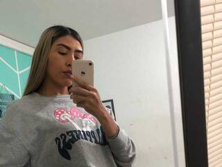 Еротичний відеочат LexaRoss