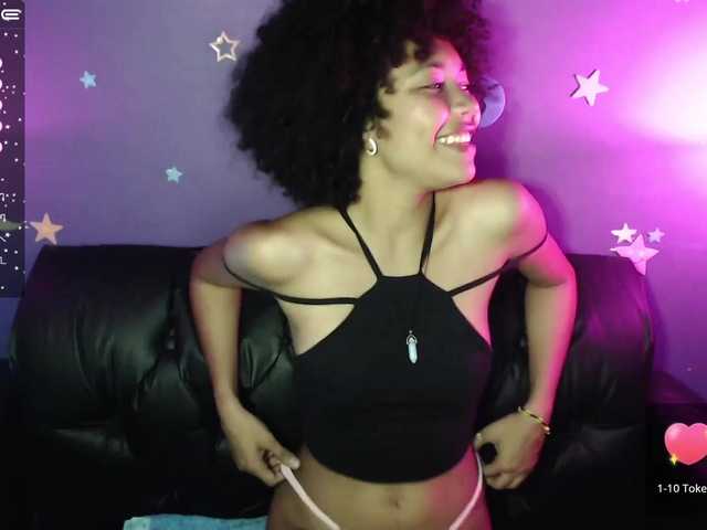 Фотографії LiaKerr Do you need to have an ORGASM of another Level?? Stay with LIAKERR in this shw we will enjoy a lot! #ass #lovense #pussy #submissive #ebony #young #cute #new #teen #sex #chatting #twerk