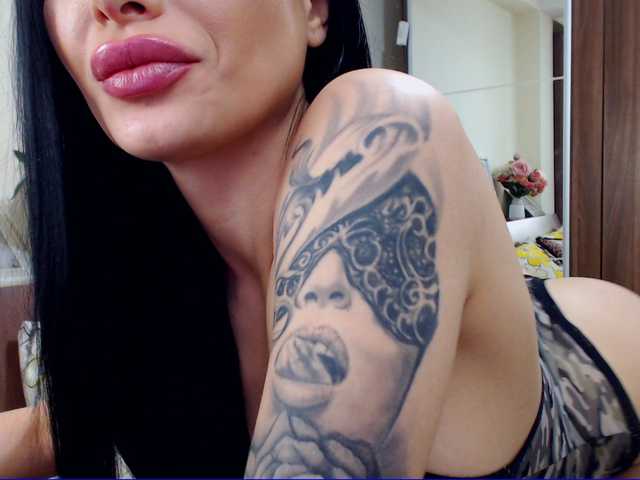 Скріншоти передачі LizzyAnne
