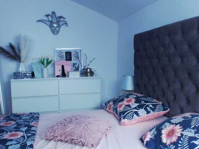 Скріншоти передачі LizzyAnne