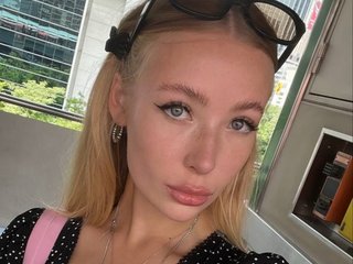 Еротичний відеочат lizzyMeoww