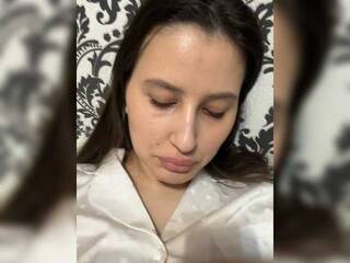 Еротичний відеочат Llevie