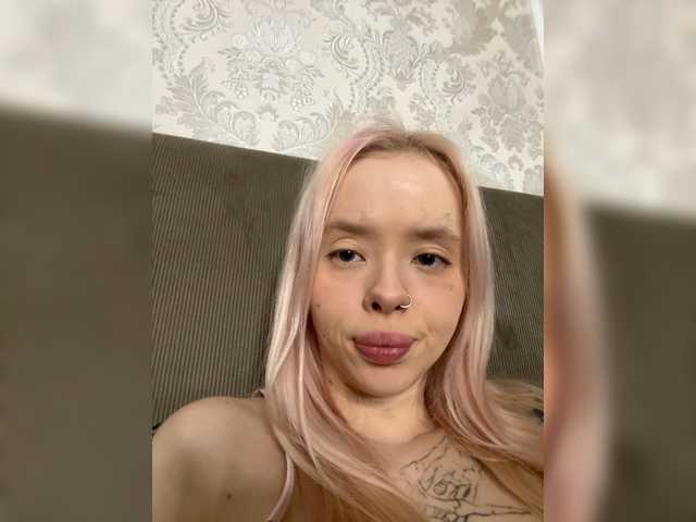 Скріншоти передачі LolaBunnya